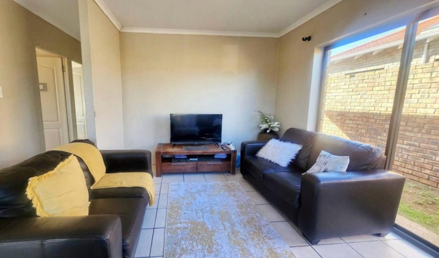 2 Bedroom Property for Sale in Campher Park Eastern Cape